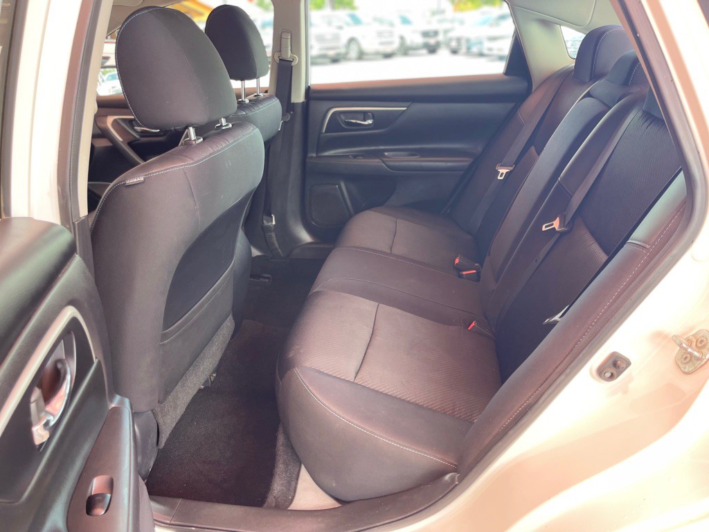 2018 Nissan Altima Image 9