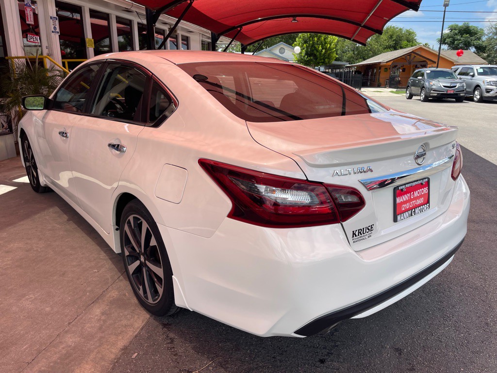 2018 Nissan Altima Image 14