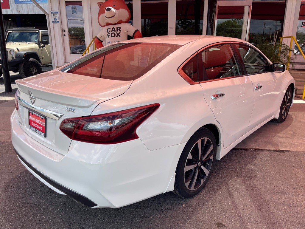 2018 Nissan Altima Image 19