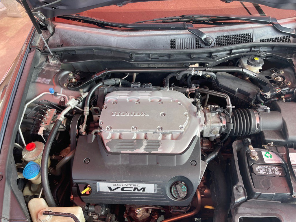 2010 Honda Accord Image 3