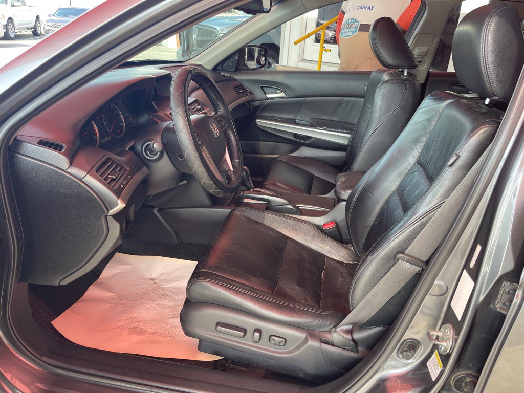 2010 Honda Accord Image 5