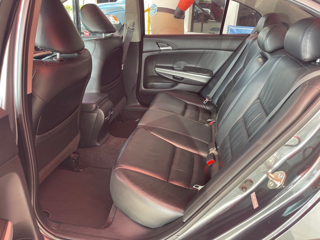 2010 Honda Accord Image 6