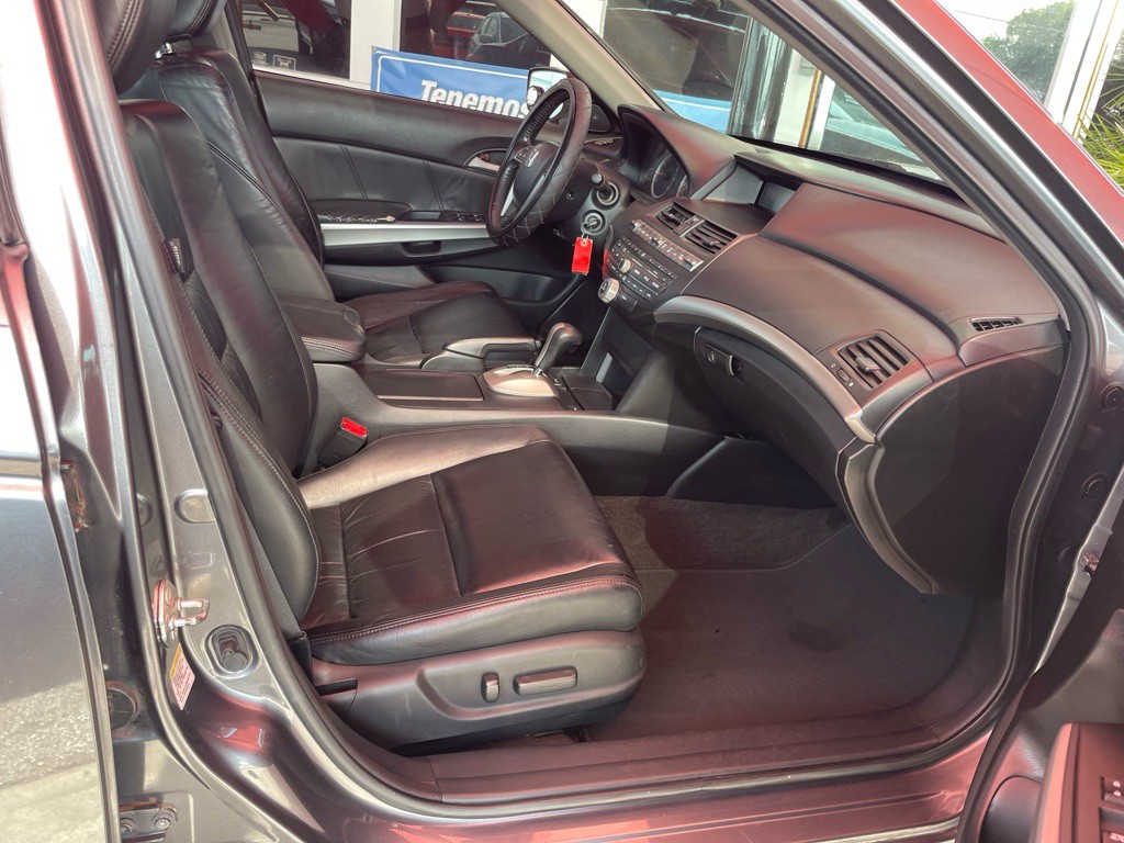 2010 Honda Accord Image 16