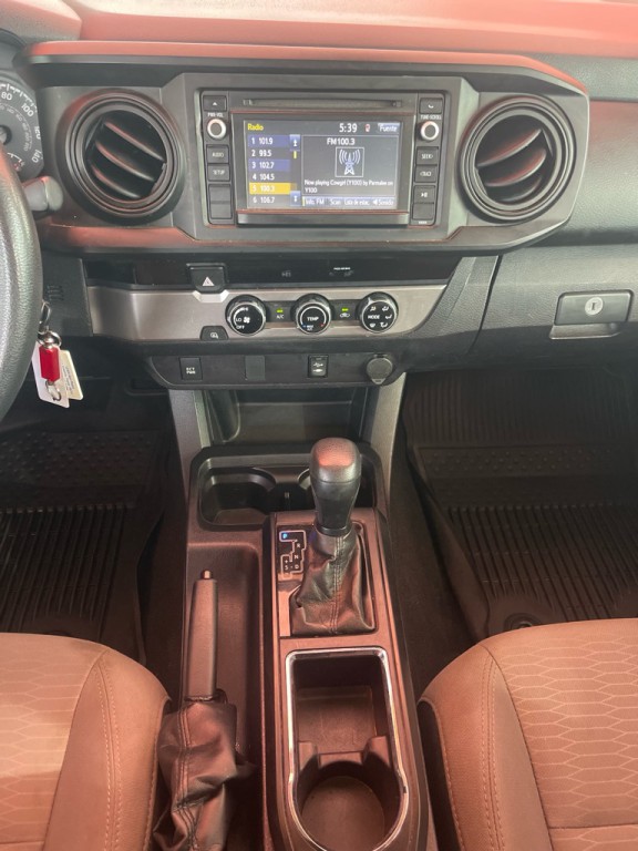 2018 Toyota Tacoma Image 9