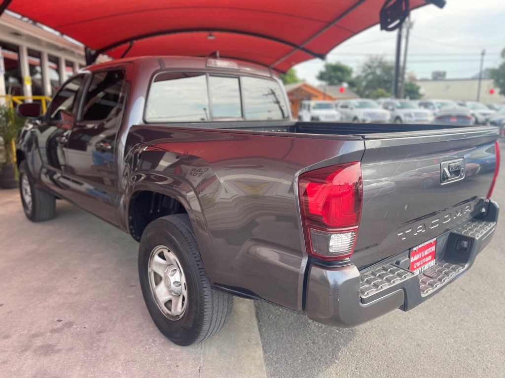 2018 Toyota Tacoma Image 12