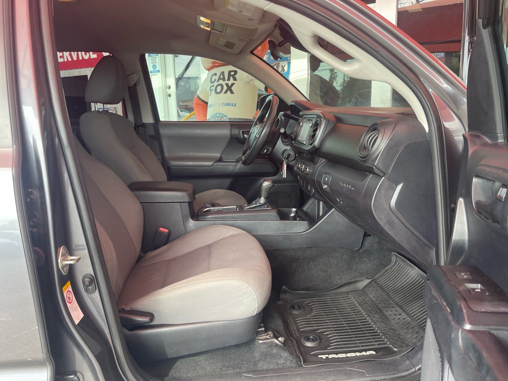 2018 Toyota Tacoma Image 15