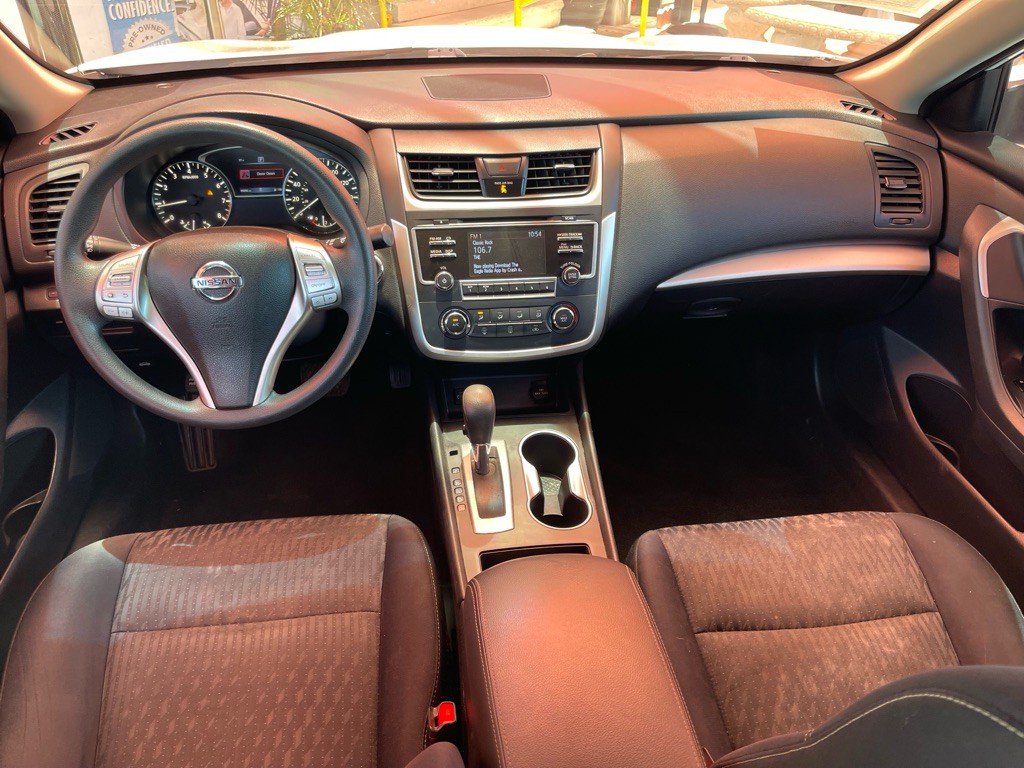 2018 Nissan Altima Image 9