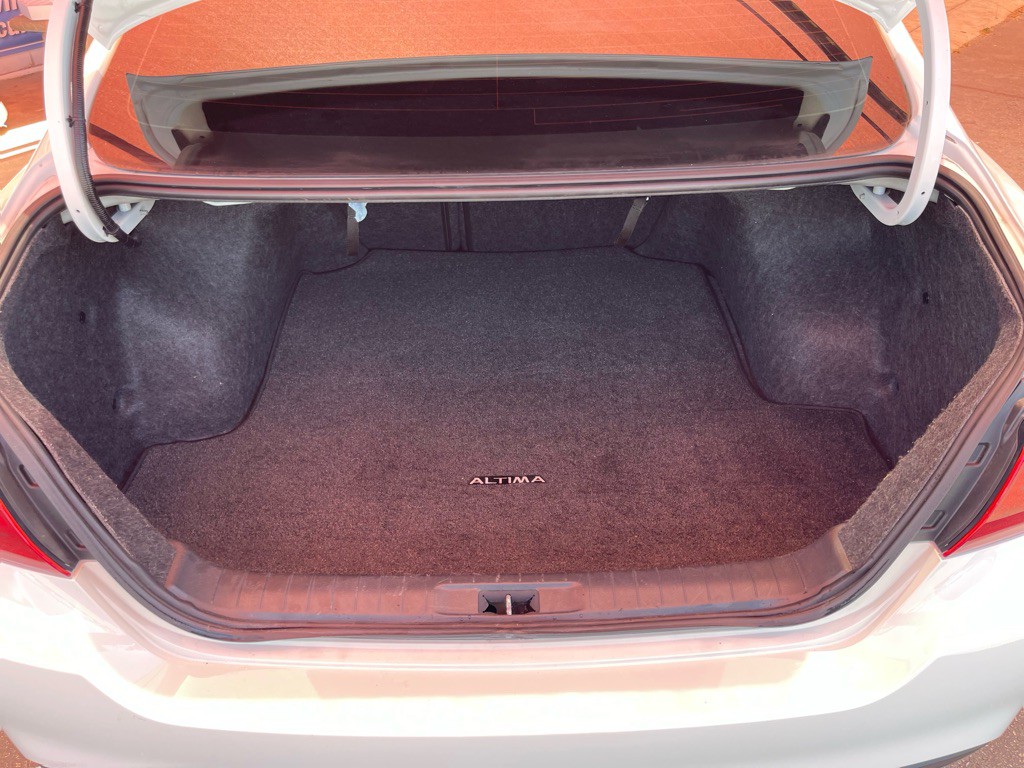 2018 Nissan Altima Image 16