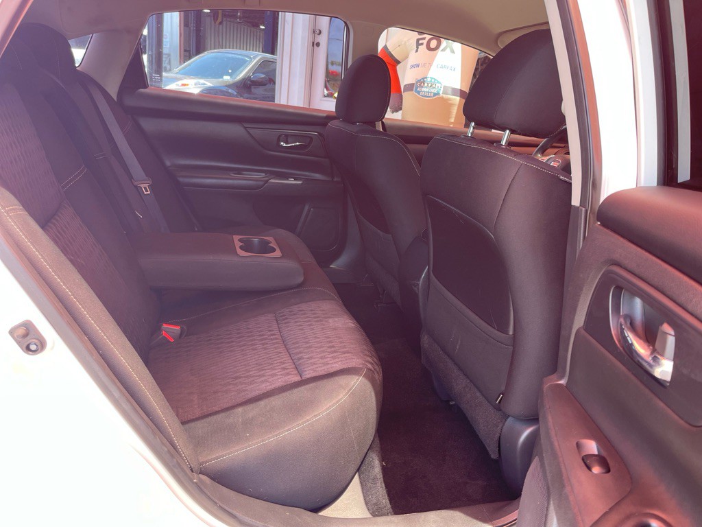 2018 Nissan Altima Image 17