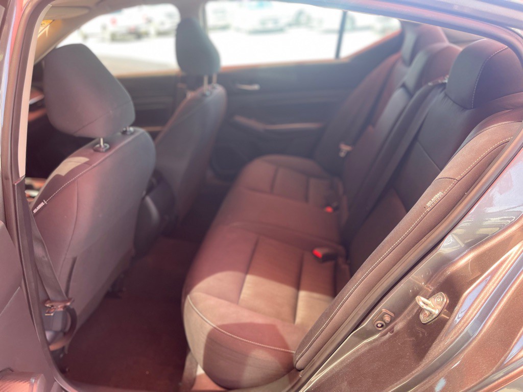 2022 Nissan Altima Image 5