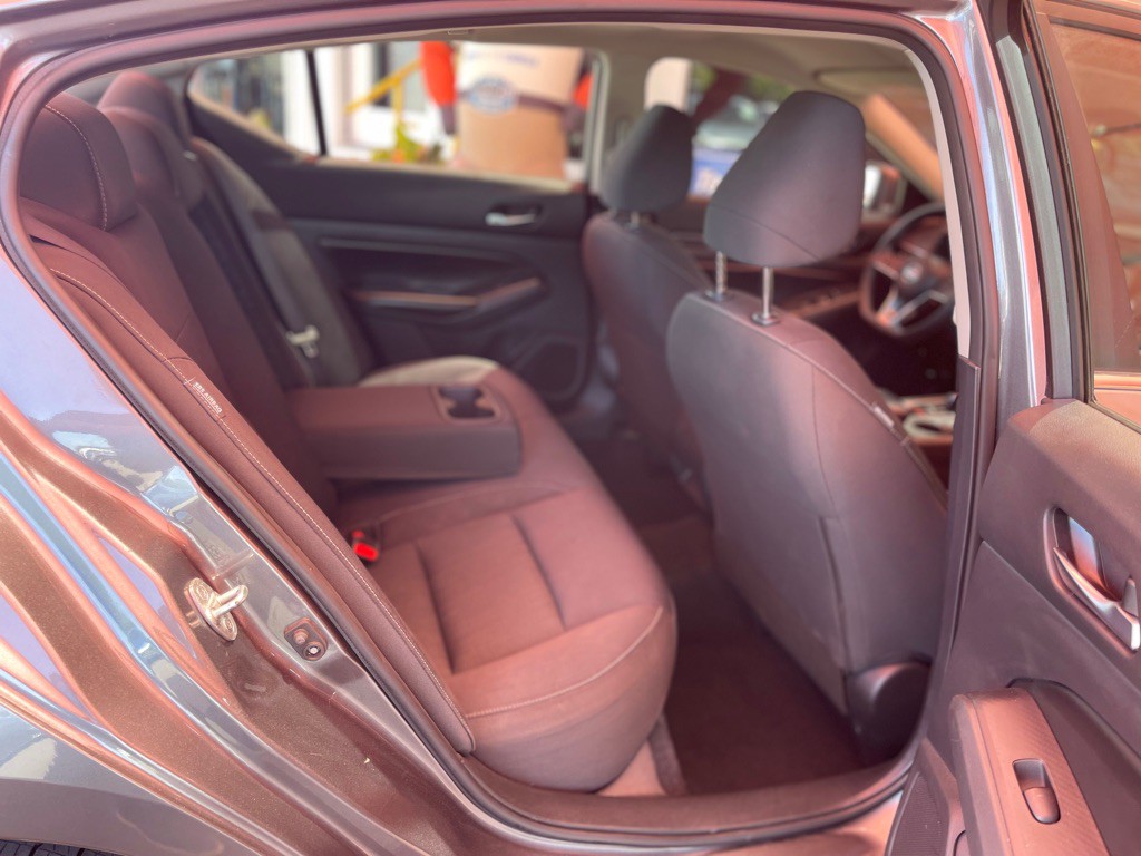 2022 Nissan Altima Image 12