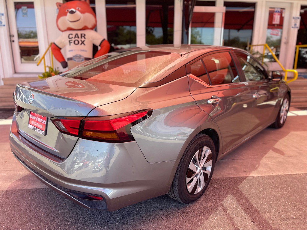 2022 Nissan Altima Image 14