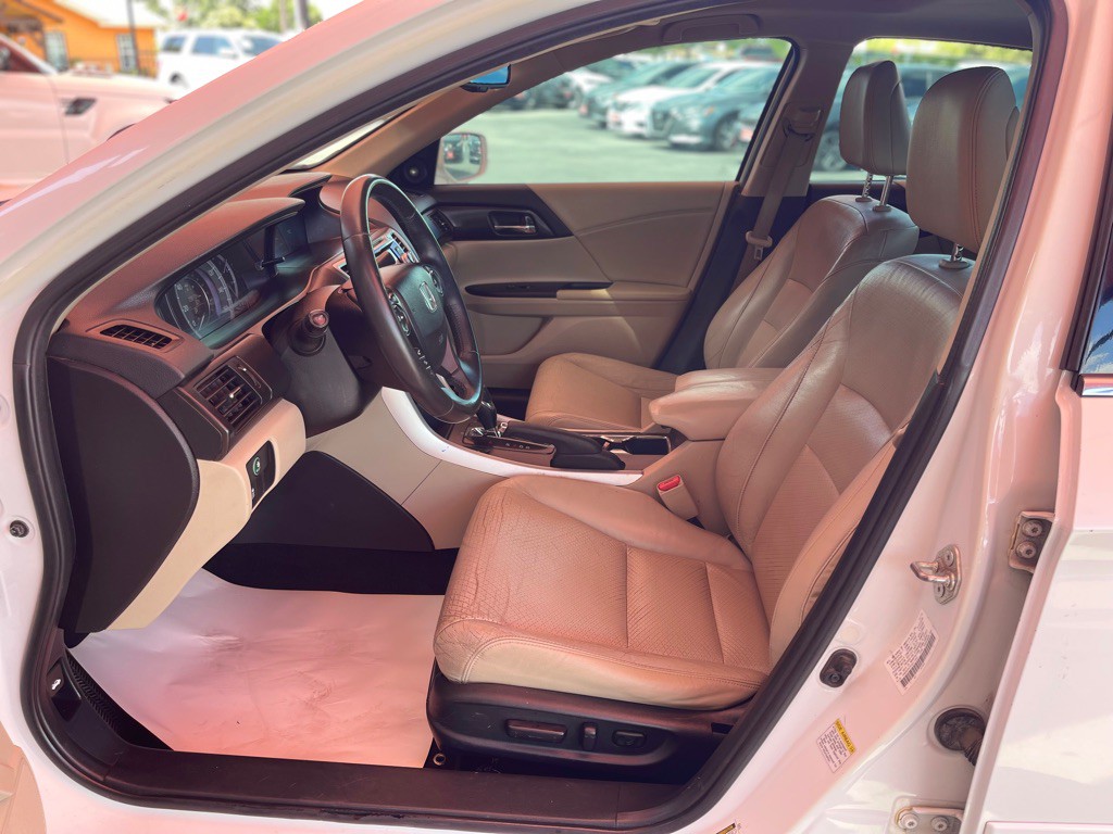 2015 Honda Accord Image 7