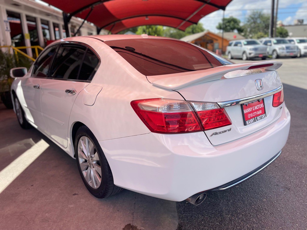 2015 Honda Accord Image 12