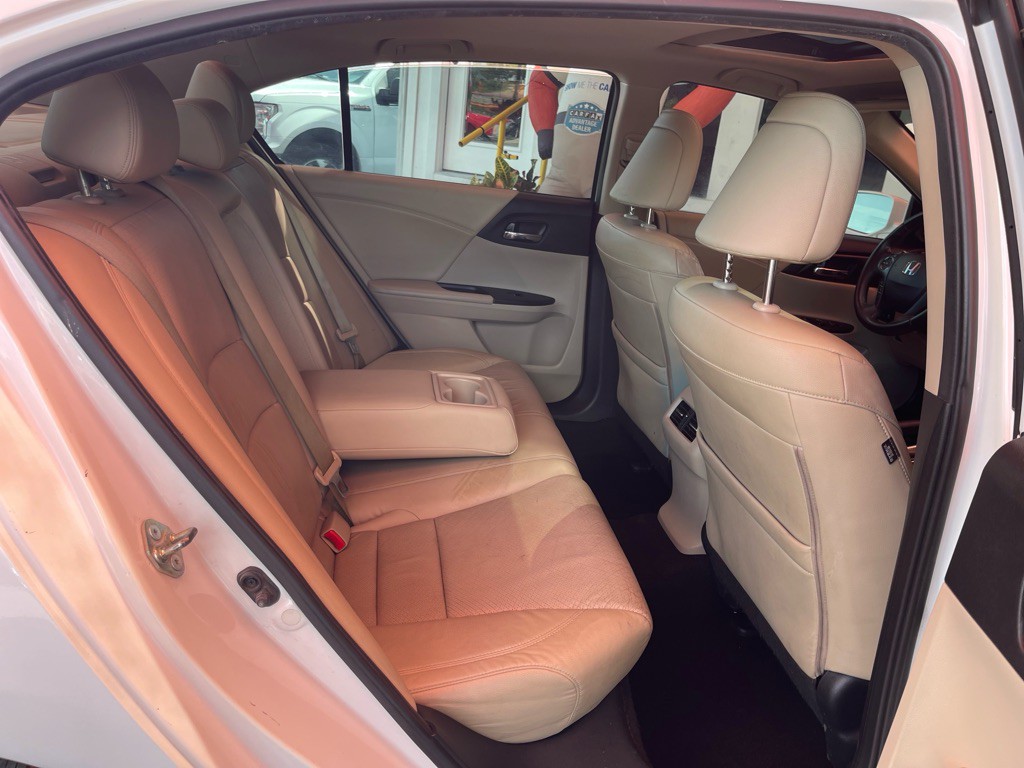2015 Honda Accord Image 14