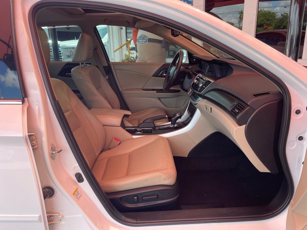 2015 Honda Accord Image 15
