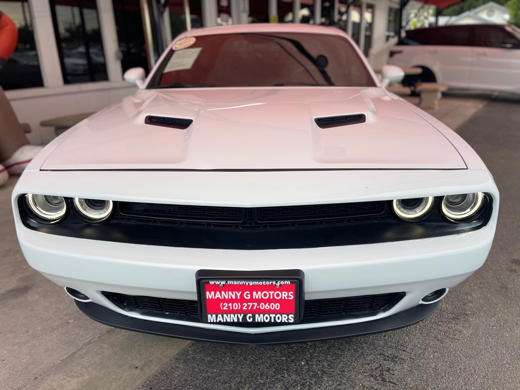 2021 Dodge Challenger Image 2