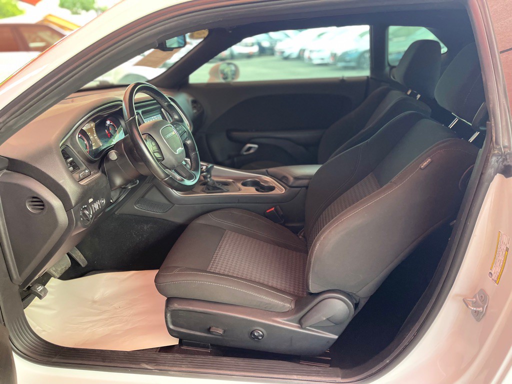 2021 Dodge Challenger Image 5