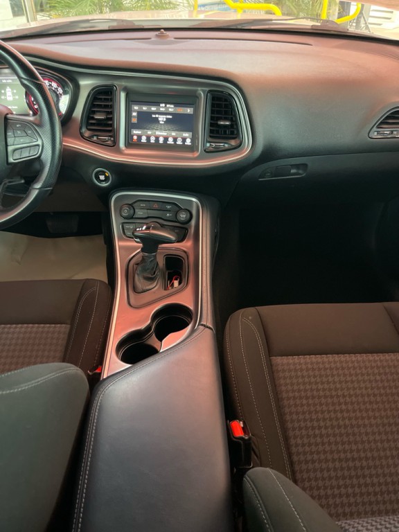 2021 Dodge Challenger Image 8