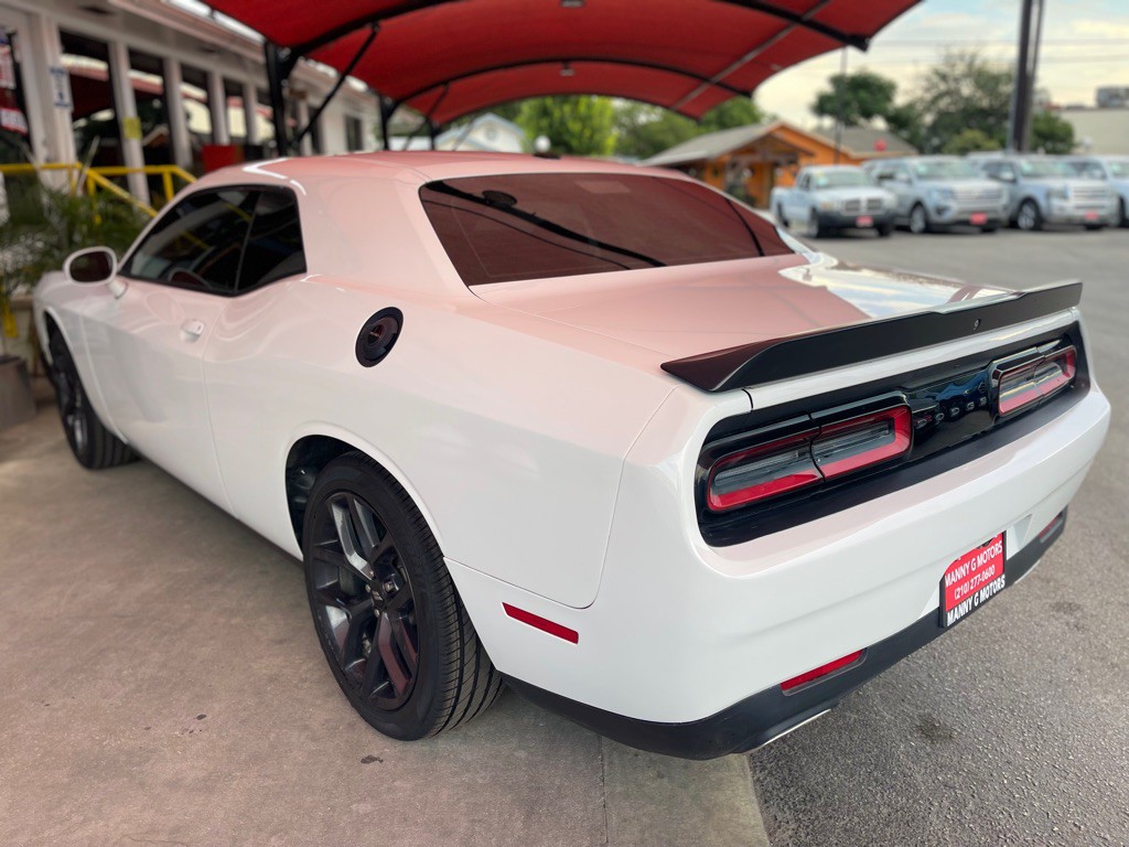 2021 Dodge Challenger Image 10