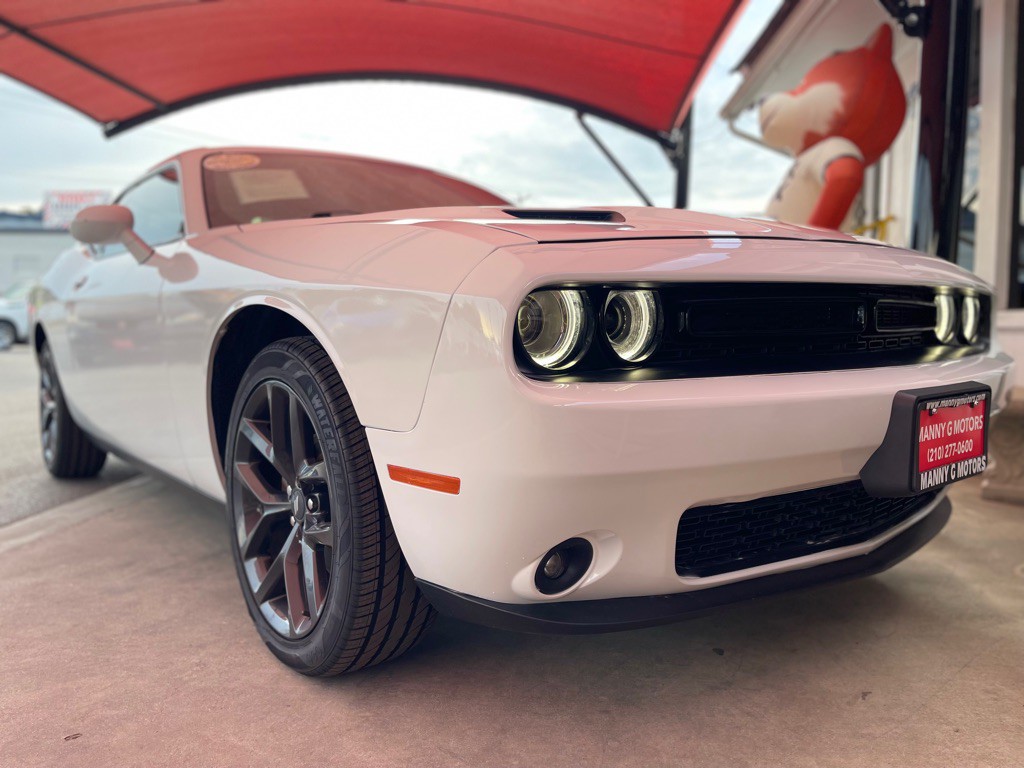 2021 Dodge Challenger Image 15