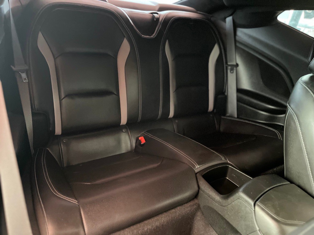 2021 Chevrolet Camaro Image 18