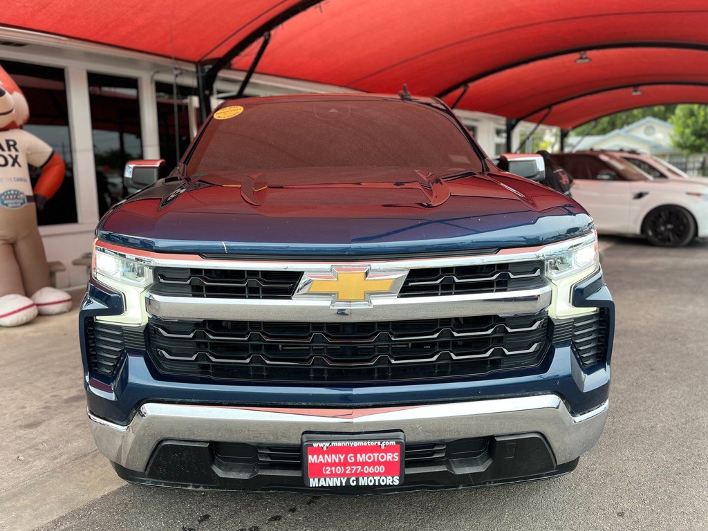 2023 Chevrolet Silverado 1500 Image 2