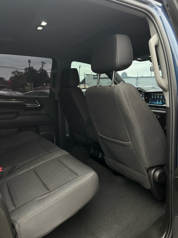 2023 Chevrolet Silverado 1500 Image 13