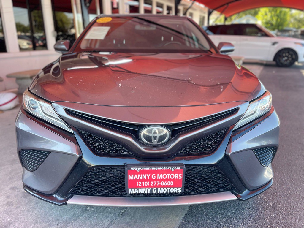 2019 Toyota Camry Image 2