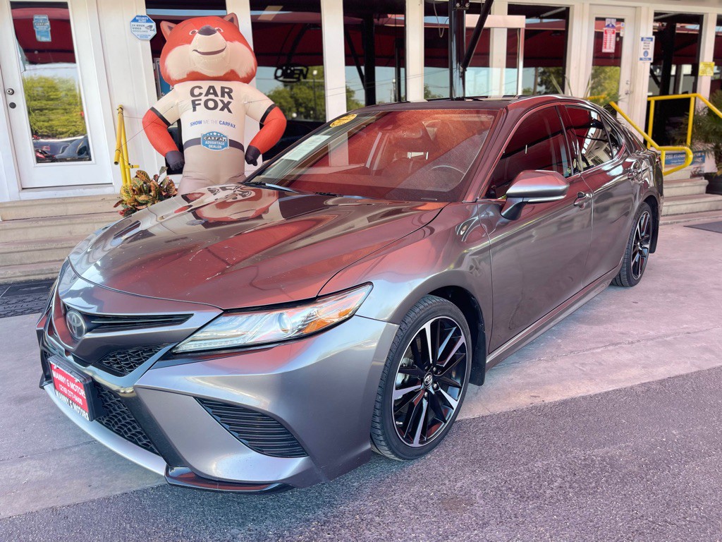 2019 Toyota Camry Image 3