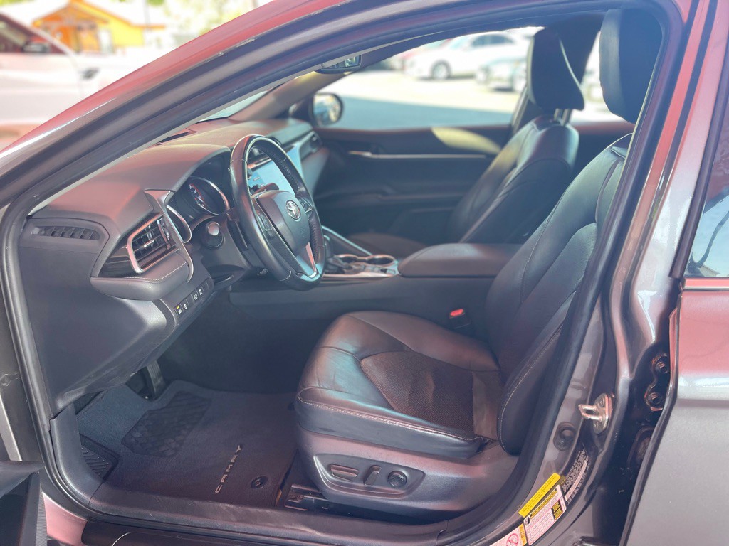 2019 Toyota Camry Image 6