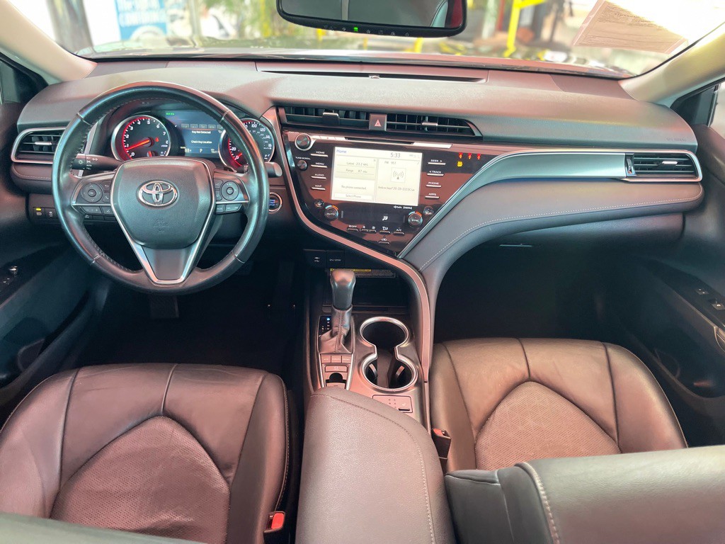 2019 Toyota Camry Image 9