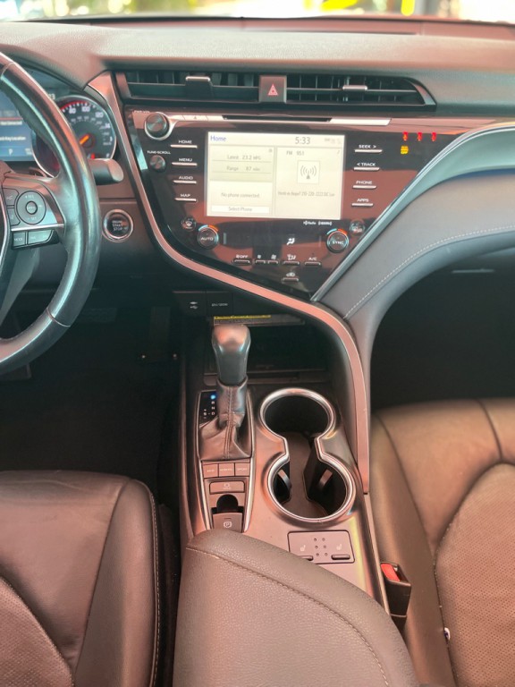 2019 Toyota Camry Image 12