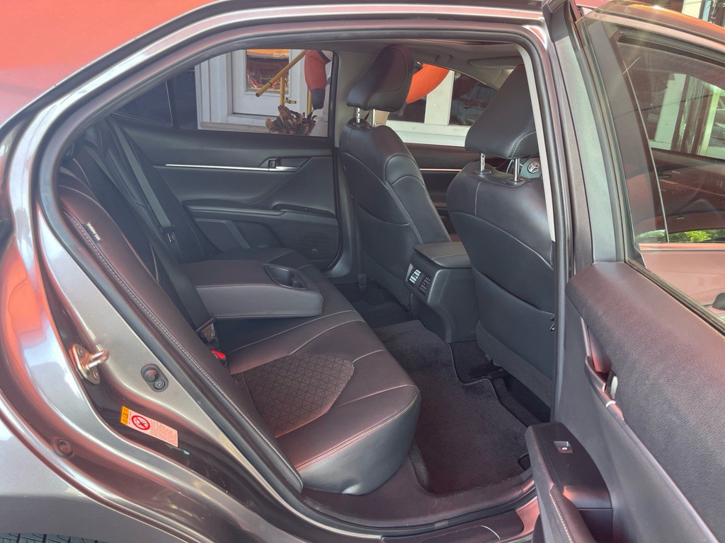 2019 Toyota Camry Image 17