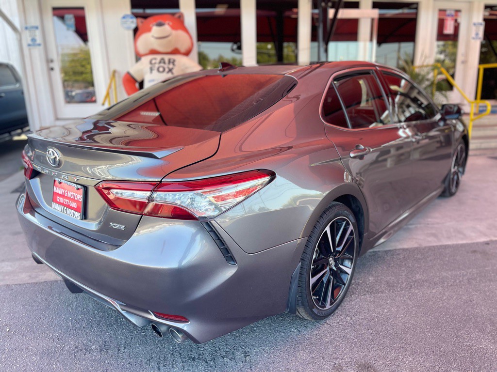 2019 Toyota Camry Image 20