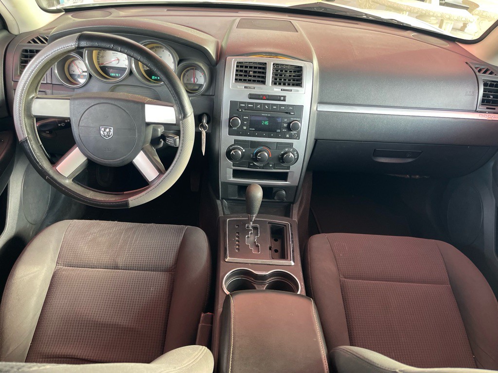 2010 Dodge Charger Image 21