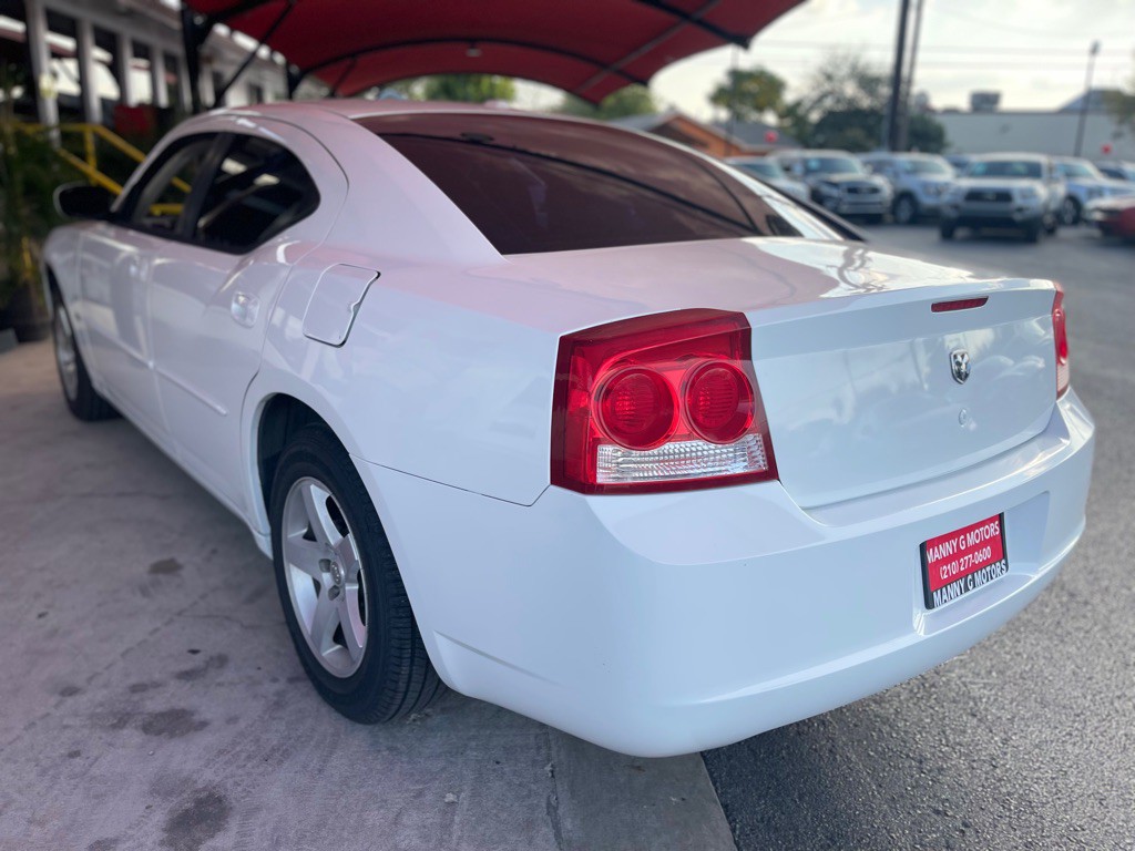 2010 Dodge Charger Image 23