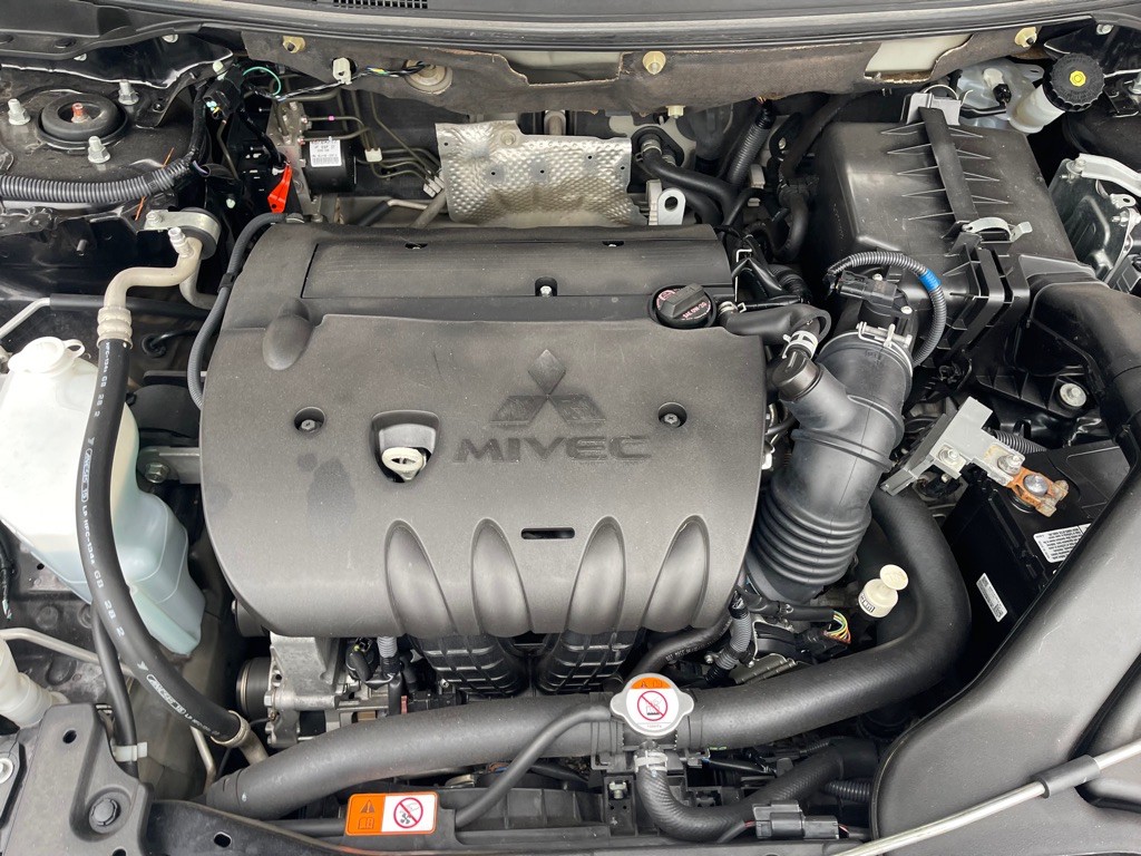 2017 Mitsubishi Lancer Image 2
