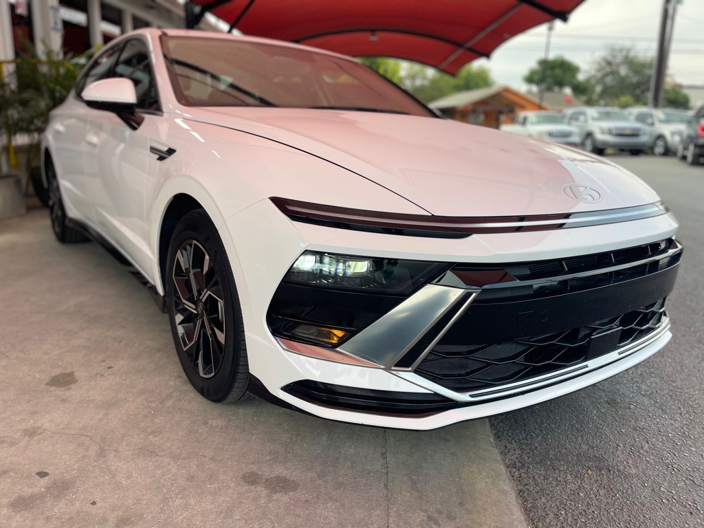 2025 Hyundai Sonata Image 1