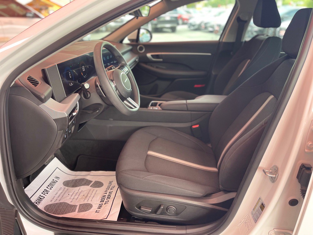 2025 Hyundai Sonata Image 4