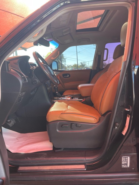 2017 INFINITI QX80 Image 4