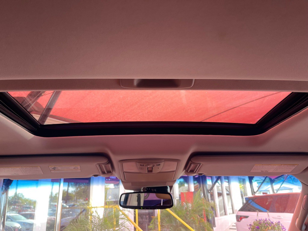 2017 INFINITI QX80 Image 11