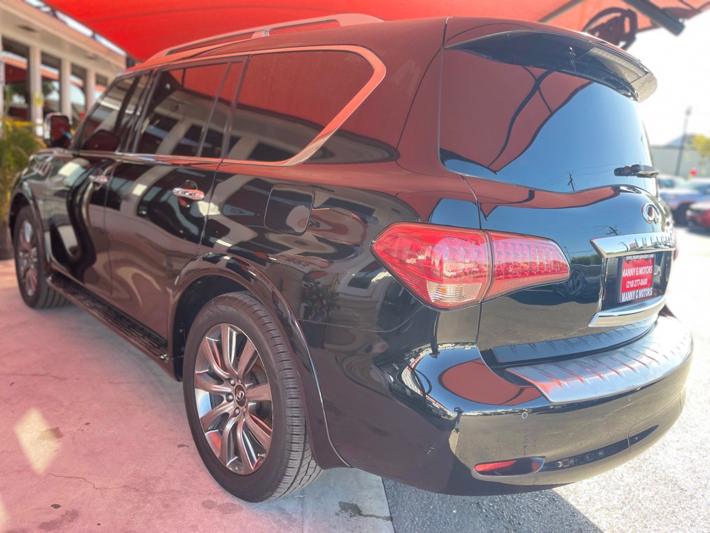 2017 INFINITI QX80 Image 15