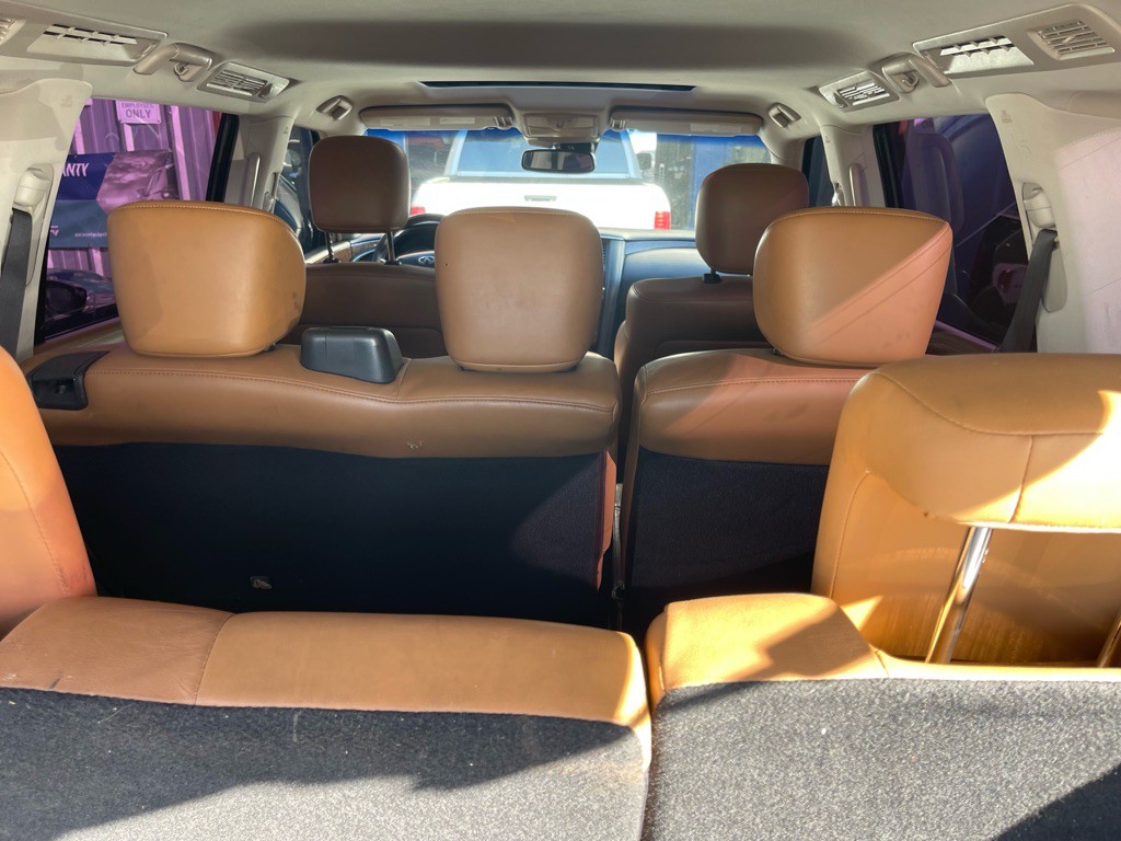 2017 INFINITI QX80 Image 17