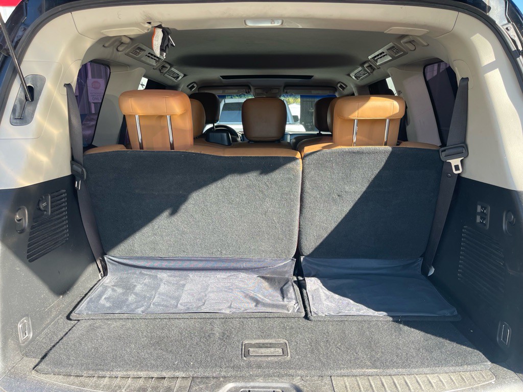 2017 INFINITI QX80 Image 18
