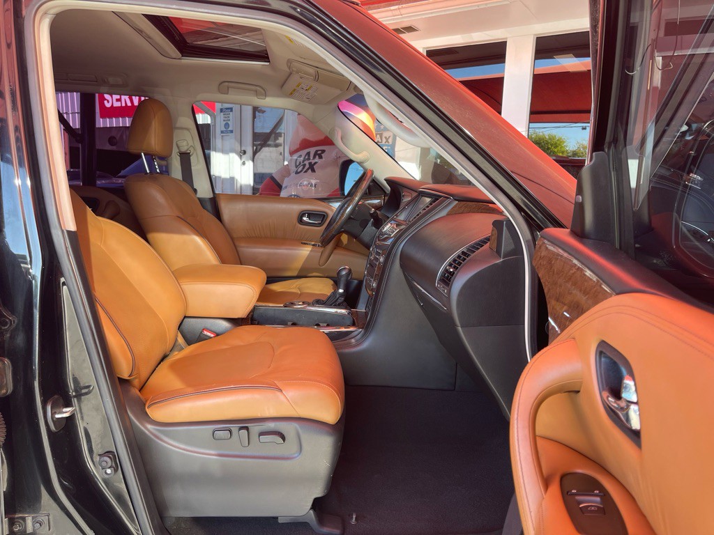 2017 INFINITI QX80 Image 21