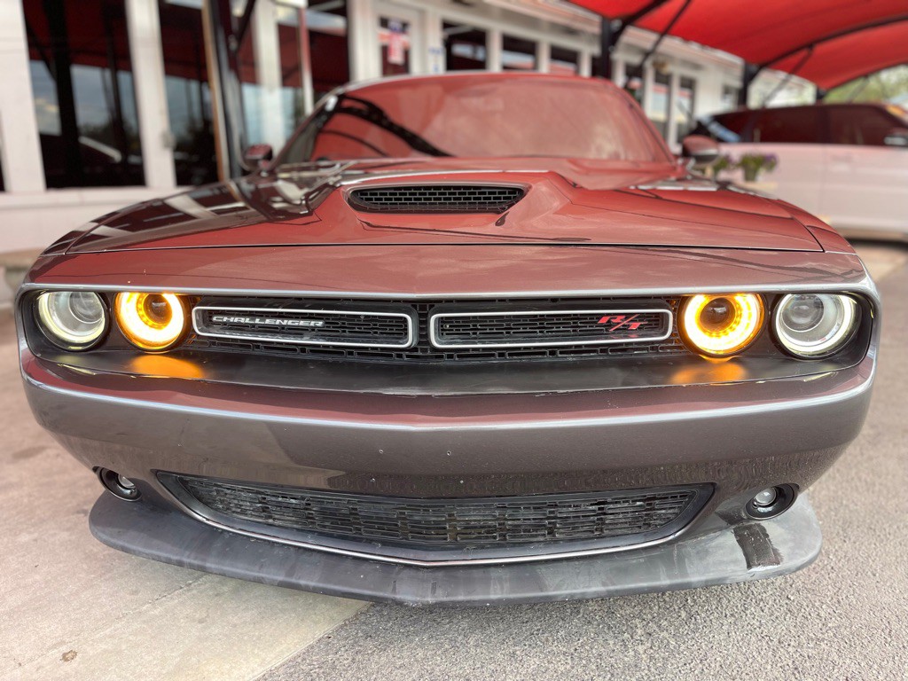2019 Dodge Challenger Image 2