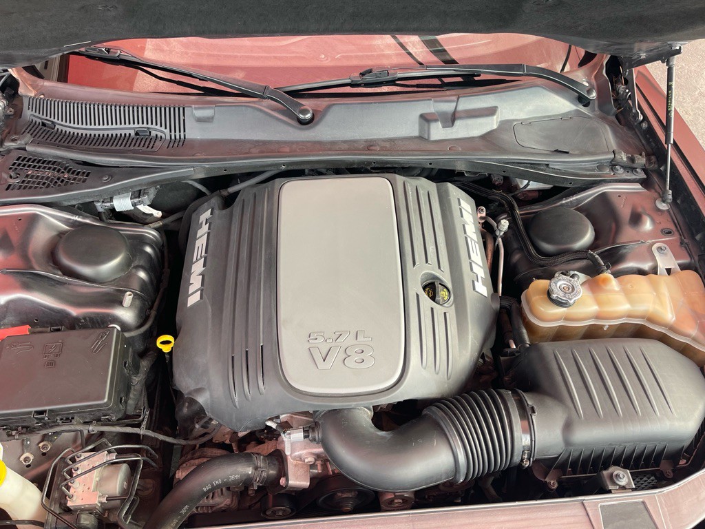 2019 Dodge Challenger Image 3