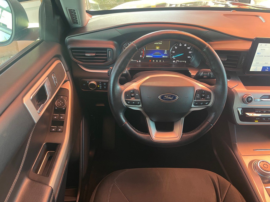 2022 Ford Explorer Image 6