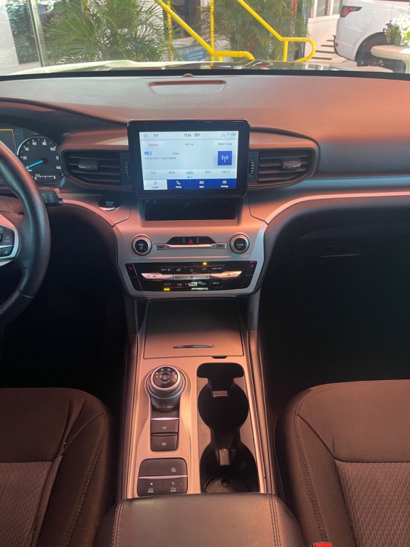 2022 Ford Explorer Image 8